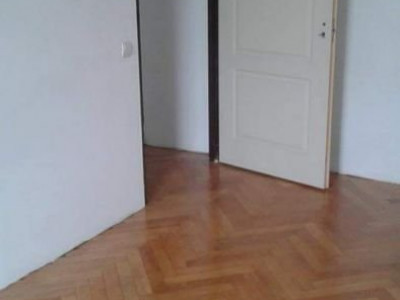 Mobitim vinde apartament  3 camere - zona Horea