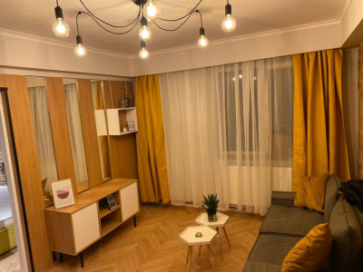 Mobitim vinde  apartament  Centru de lux