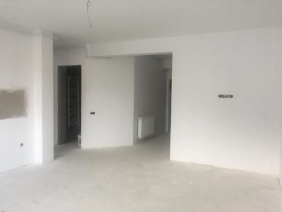 Mobitim vinde apartament 4 camere, decomandat, superb, zona Sub Cetate