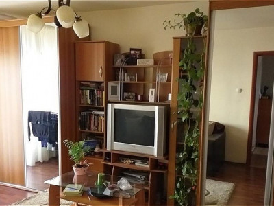 Apartament 4 camere in zona Intre Lacuri