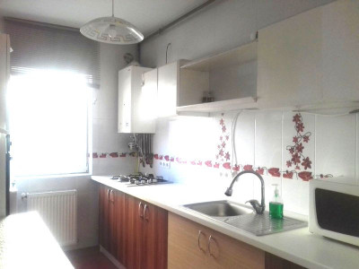 Mobitim vinde apartament 2 camere  Floresti