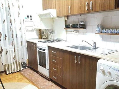 Apartament 3 camere in zona Olimpia