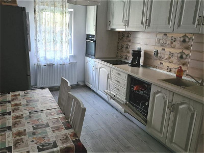 Apartament 4 camere in zona Kaufland Marasti