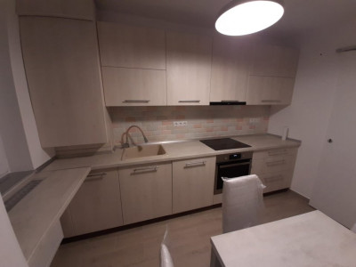 Apartament cu 3 camere de inchiriat Gheorgheni superfinisat