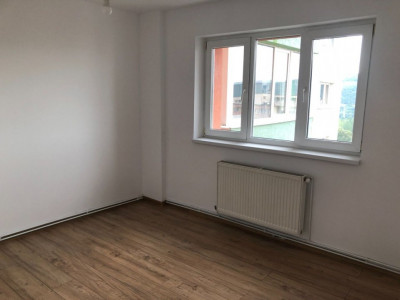 Apartament 2 camere finisat  zona Calea Floresti