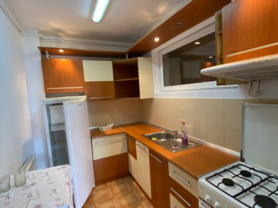 Mobitim vinde apartament 3 camere in Centru