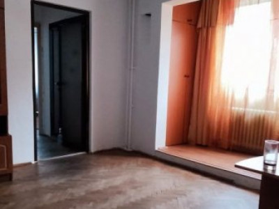 Apartament 4 camere in zona Bogdan Voda Manastur