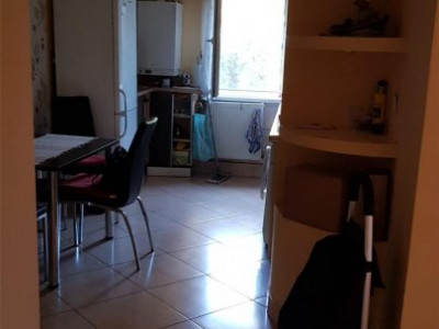 Apartament 4 camere in zona Calea Floresti