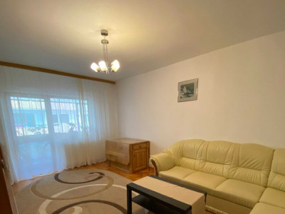 Apartament 4 camere in zona Siretului