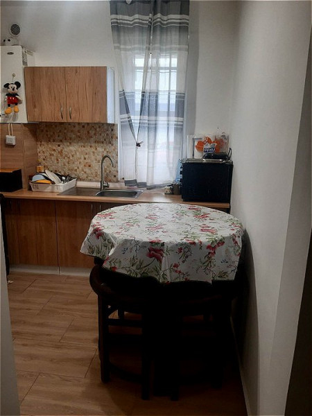 Apartament 2 camere in Floresti 