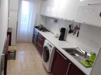 Apartament 3 camere in zona Big