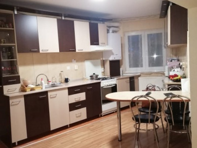 Apartament 4 camere în zona Big