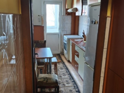 Apartament 3 camere in zona Bog Manastur